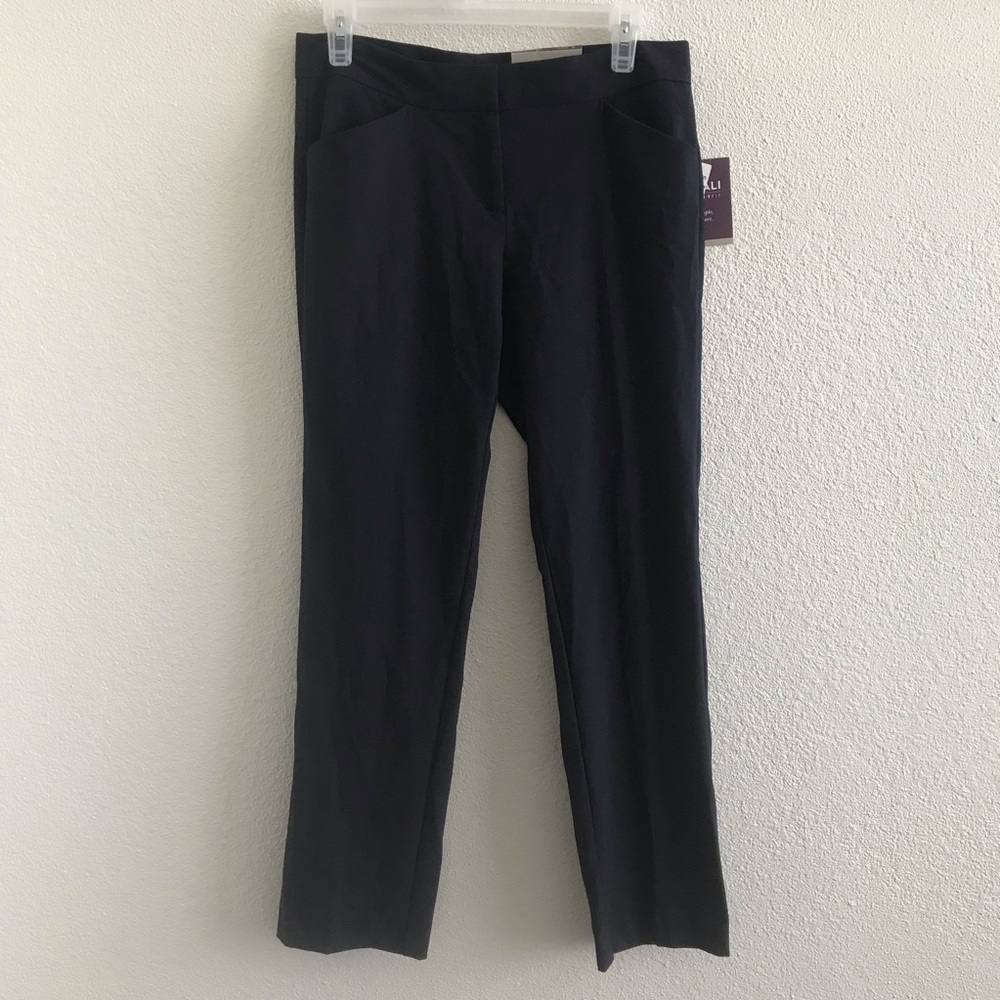 NWT Roz & Ali Straight Leg Pants